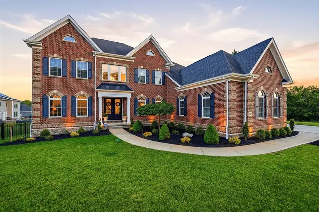 308 Longmore Drive gallery image 3