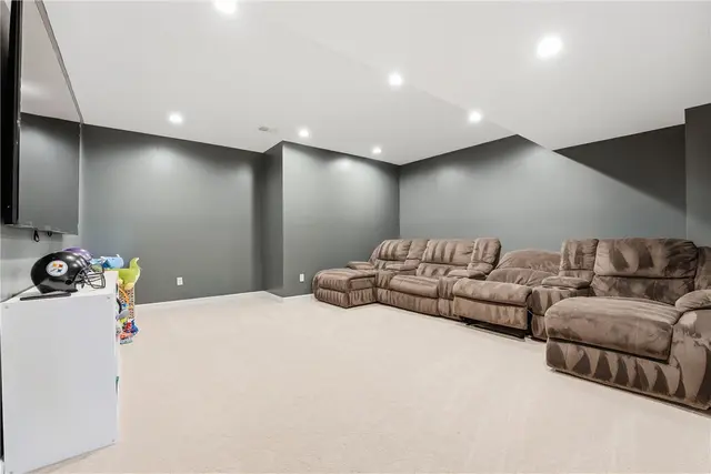 308 Longmore Drive gallery image 14