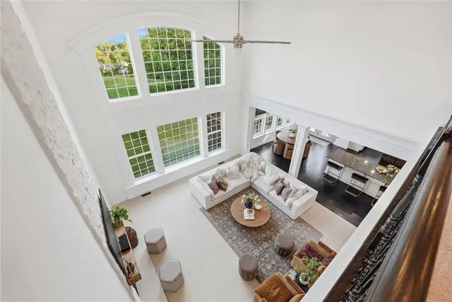 308 Longmore Drive gallery image 18