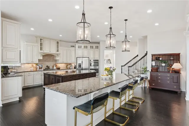 308 Longmore Drive gallery image 25