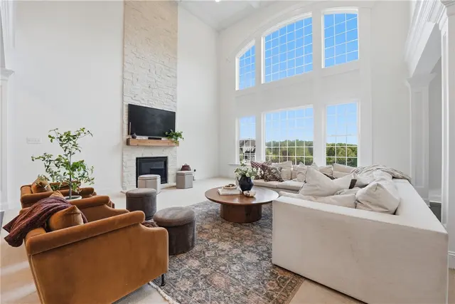 308 Longmore Drive gallery image 28