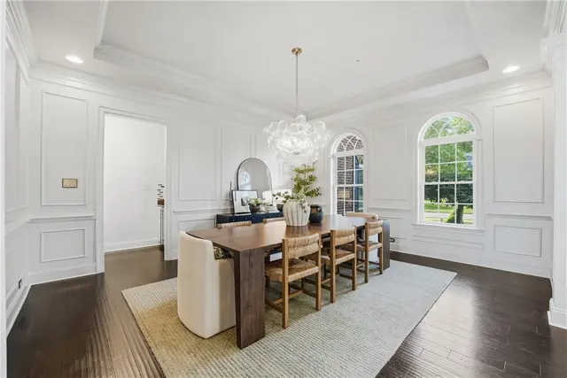 308 Longmore Drive gallery image 32