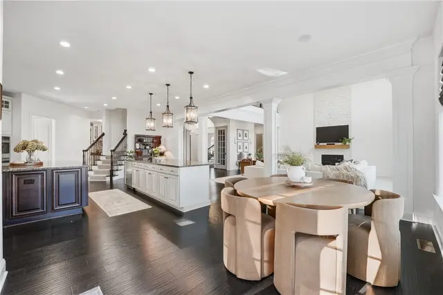 308 Longmore Drive gallery image 39