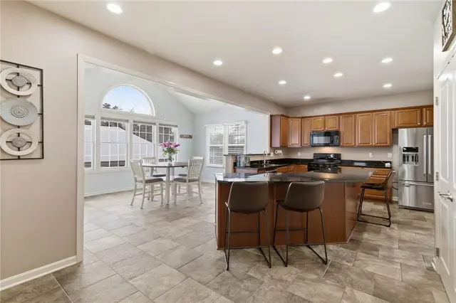 309 Dirkshire Ct gallery image 12
