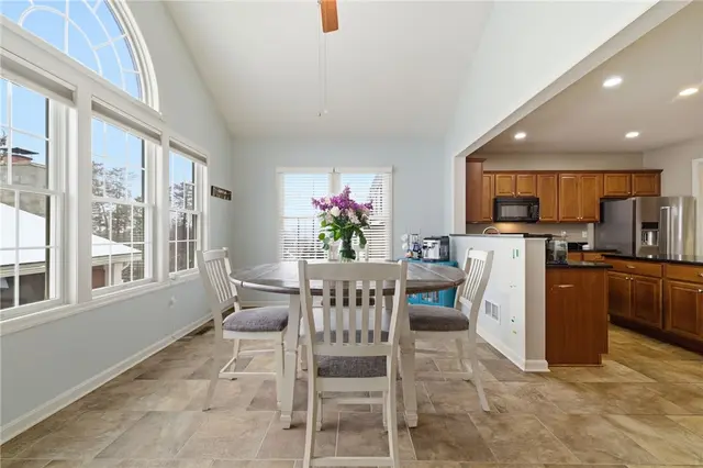 309 Dirkshire Ct gallery image 13