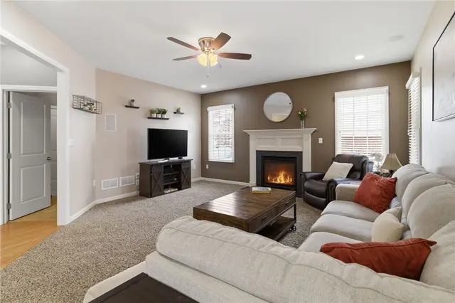 309 Dirkshire Ct gallery image 15
