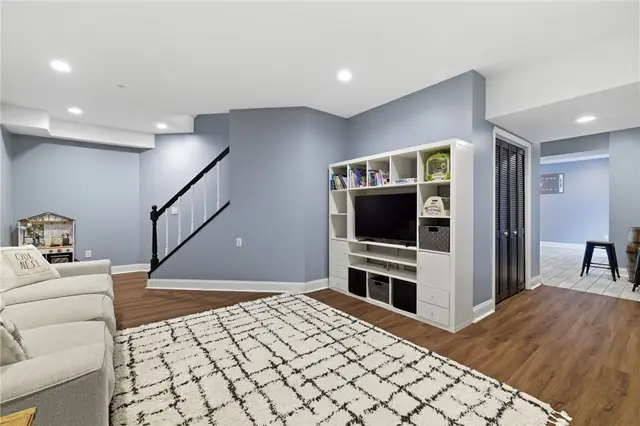 309 Dirkshire Ct gallery image 42