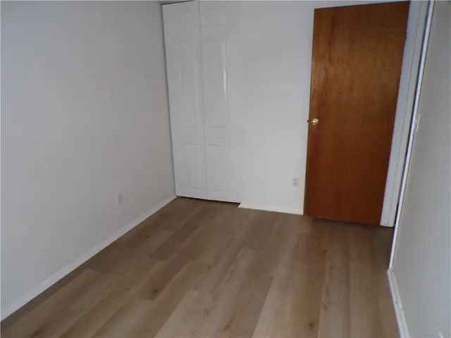 309 Larkwood Ct gallery image 7