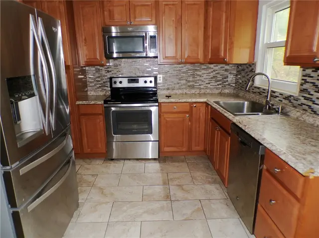 309 Larkwood Ct gallery image 8