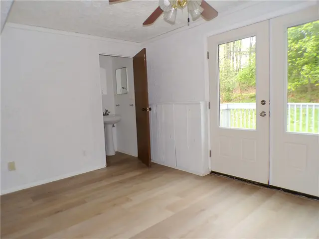 309 Larkwood Ct gallery image 14