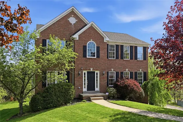 309 Londonberry Ct gallery image 2