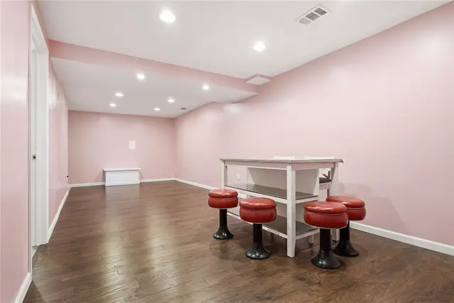 309 Londonberry Ct gallery image 6