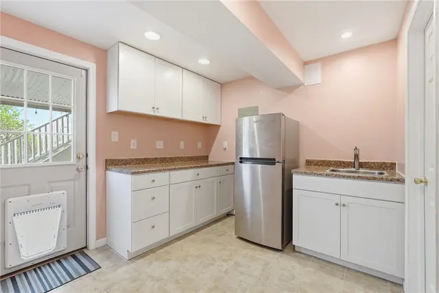 309 Londonberry Ct gallery image 16