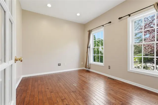 309 Londonberry Ct gallery image 46