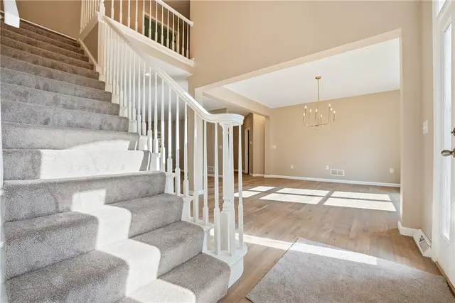 309 Tiffany Court gallery image 9