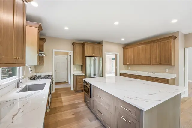 309 Tiffany Court gallery image 26