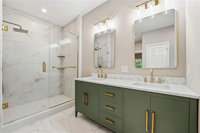 309 Tiffany Court gallery image 27