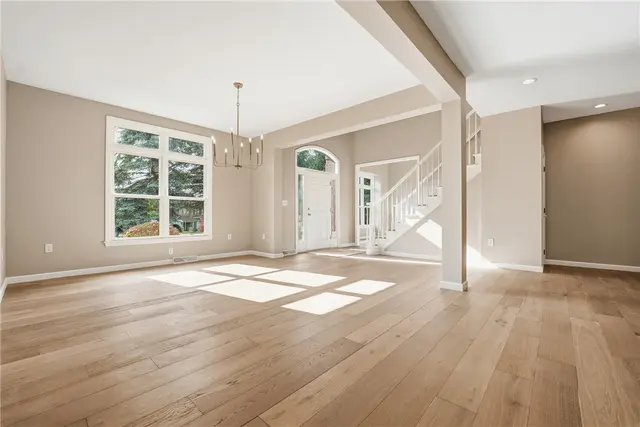 309 Tiffany Court gallery image 29
