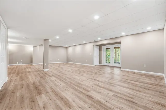 309 Tiffany Court gallery image 43