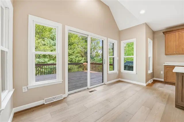 309 Tiffany Court gallery image 44