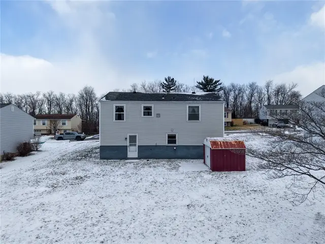 3092 Countryside Dr gallery image 18