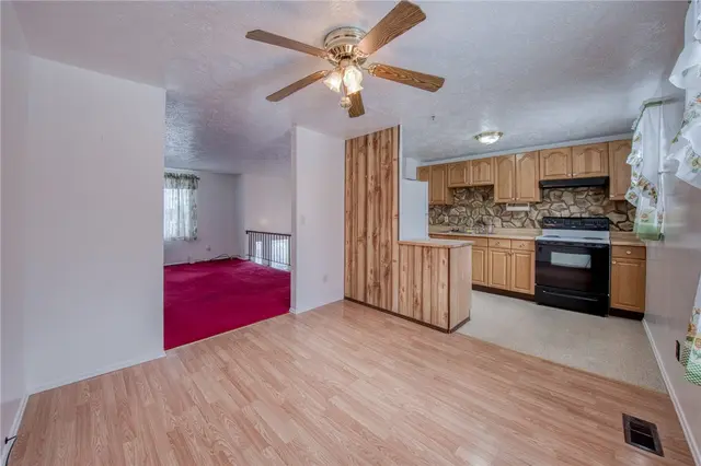 3092 Countryside Dr gallery image 20