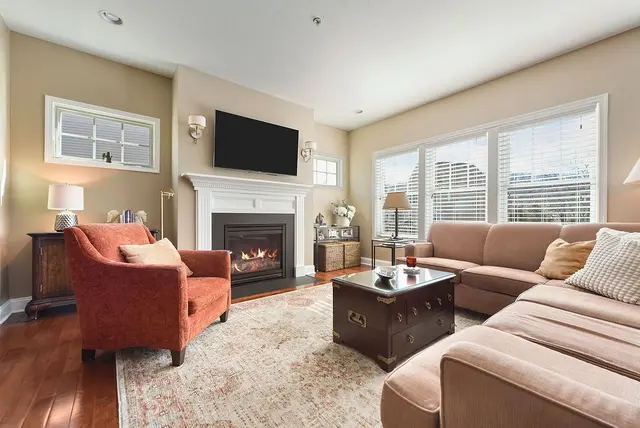 3095 Raintree Drive gallery image 3