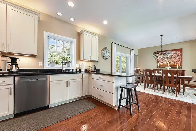 3095 Raintree Drive gallery image 12