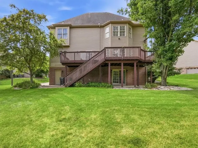 310 Barberry Court gallery image 5