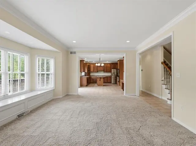 310 Barberry Court gallery image 17