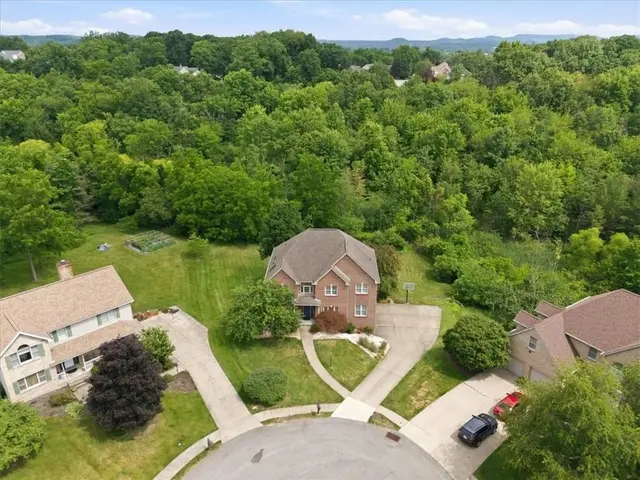 310 Barberry Court gallery image 22