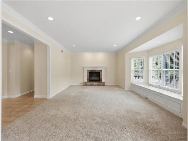 310 Barberry Court gallery image 49