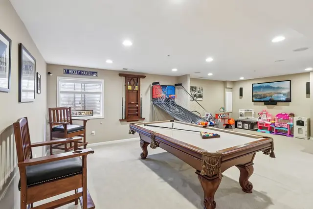 310 Rosecliff DRIVE gallery image 4