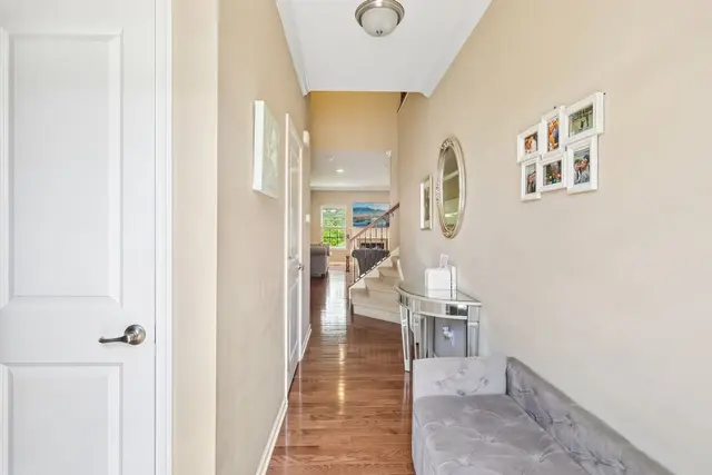 310 Rosecliff DRIVE gallery image 11