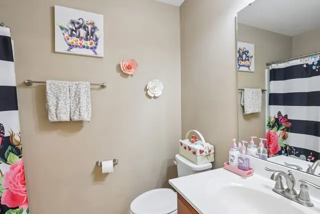 310 Rosecliff DRIVE gallery image 12