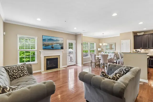 310 Rosecliff DRIVE gallery image 17