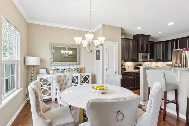 310 Rosecliff DRIVE gallery image 25