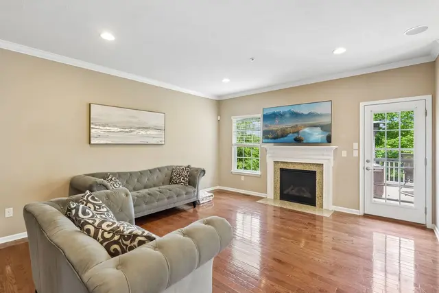 310 Rosecliff DRIVE gallery image 26