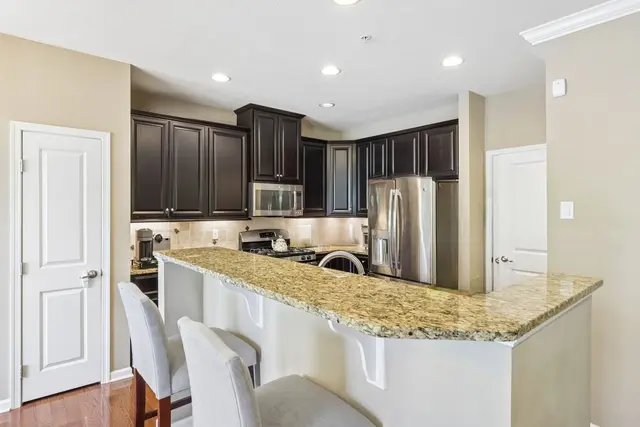 310 Rosecliff DRIVE gallery image 33