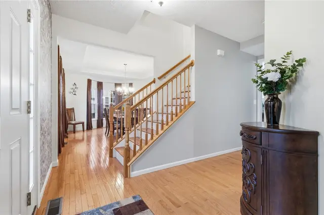 310 Village Dr gallery image 8