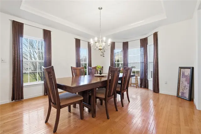 310 Village Dr gallery image 11