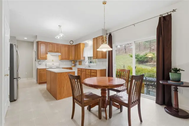 310 Village Dr gallery image 14
