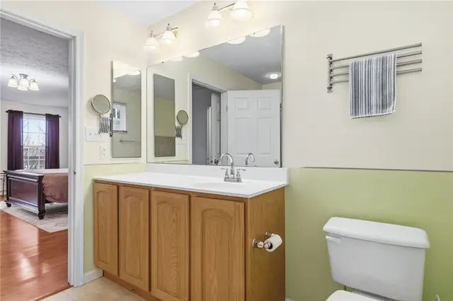 310 Village Dr gallery image 30