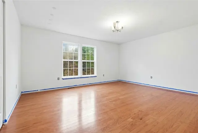 310 Village Dr gallery image 34