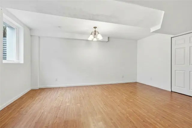 310 Village Dr gallery image 37