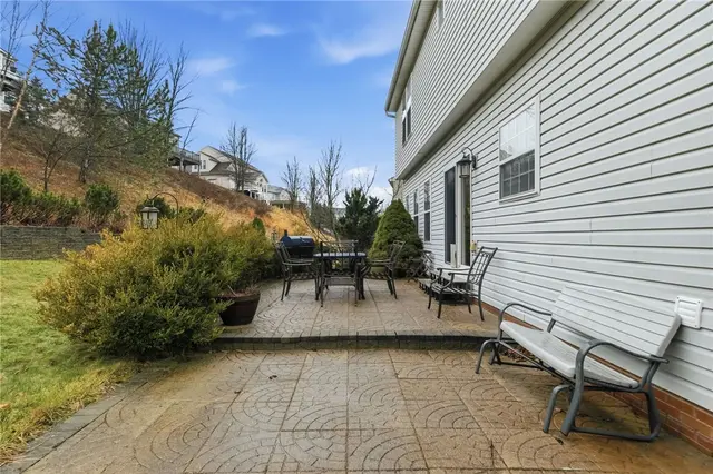 310 Village Dr gallery image 42