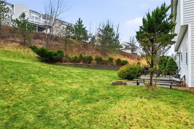 310 Village Dr gallery image 43
