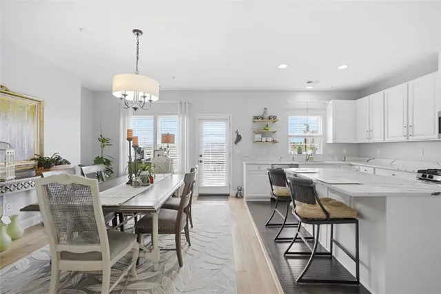 3101 Pointe View Dr gallery image 17