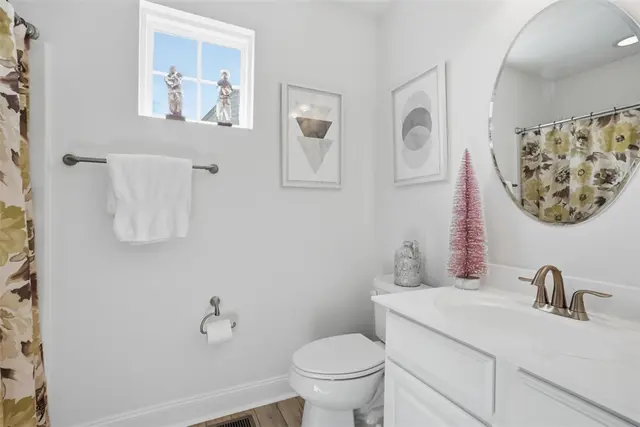 3101 Pointe View Dr gallery image 27