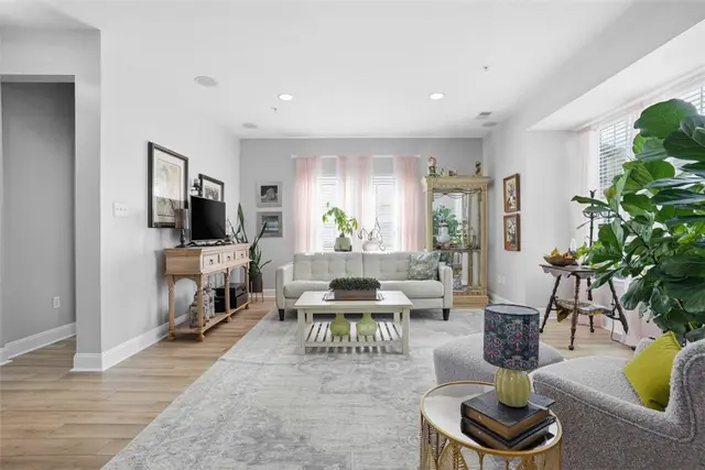 3101 Pointe View Dr gallery image 39